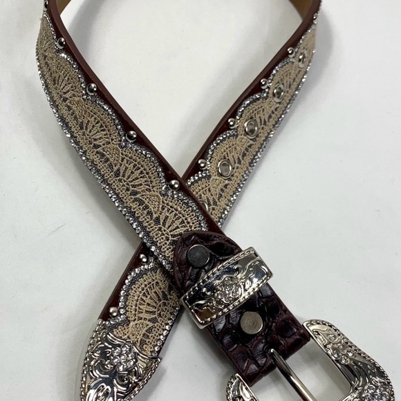 Cowgirl Angel Ranch youth ivory lace western wear leather belt size xl 14 16 - Picture 2 of 7